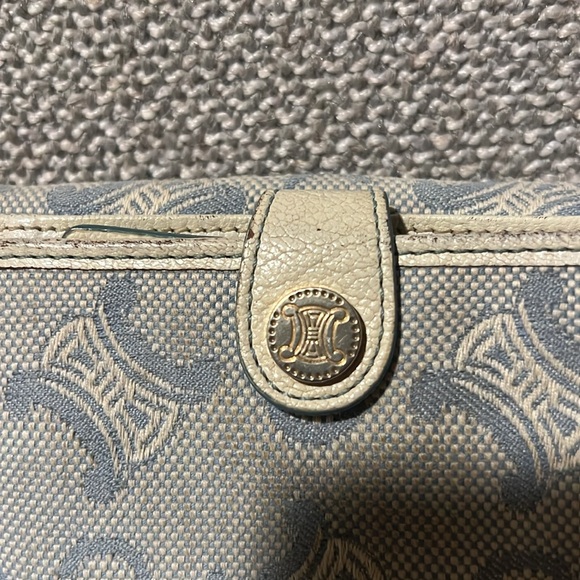 Celine Authentic blue and white compact wallet - Picture 4 of 17